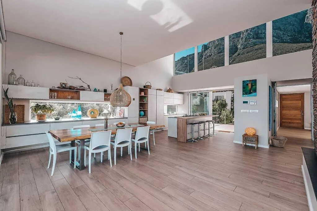 Beautiful Camps Bay Oasis For Family Fun Villa Cape Town 0*,  South Africa
