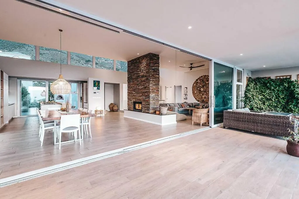 Beautiful Camps Bay Oasis For Family Fun Villa Cape Town