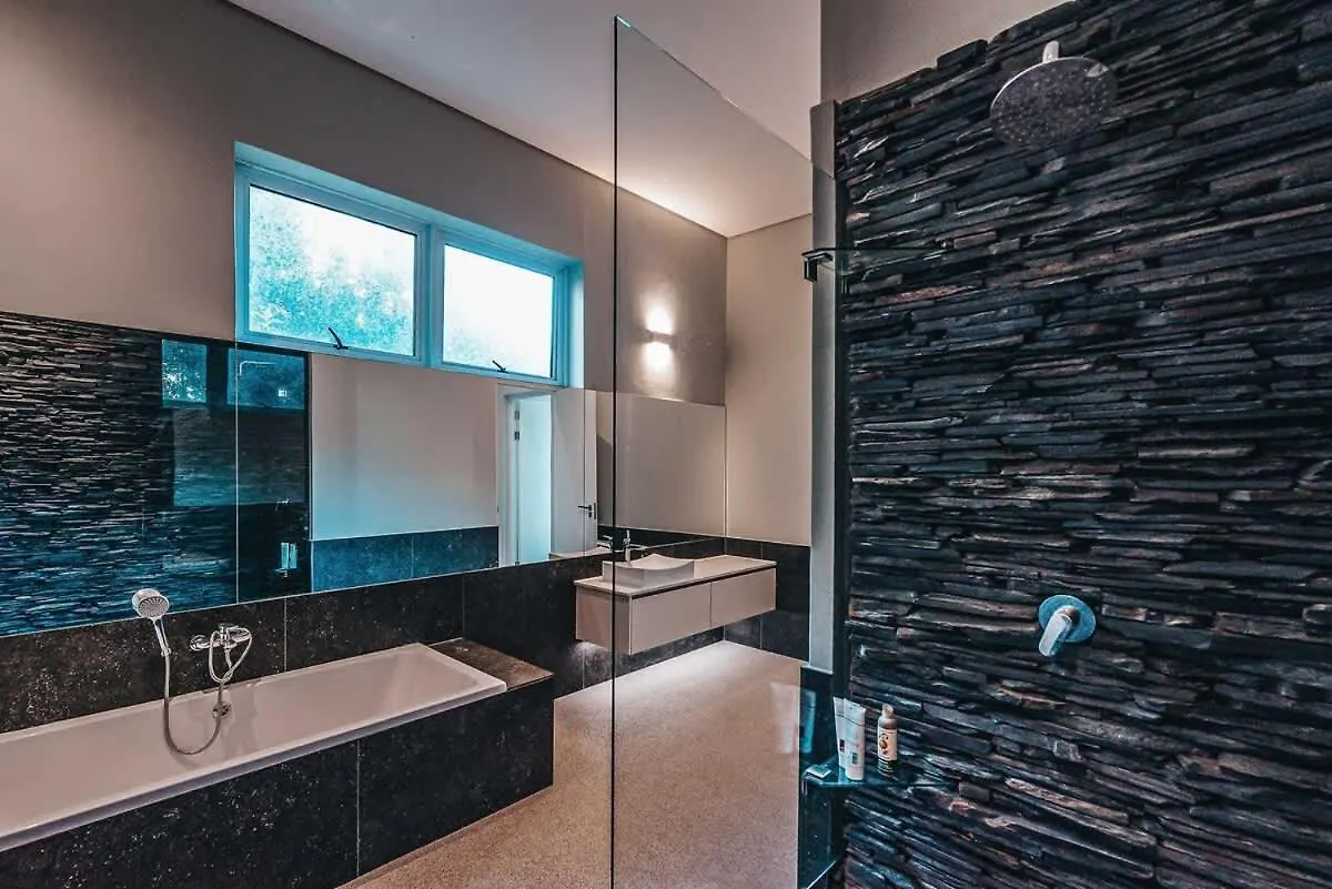 Beautiful Camps Bay Oasis For Family Fun Villa Cape Town