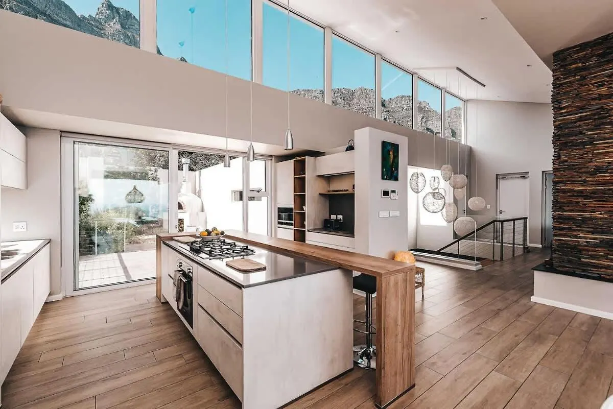 Beautiful Camps Bay Oasis For Family Fun Villa Cape Town 0*,