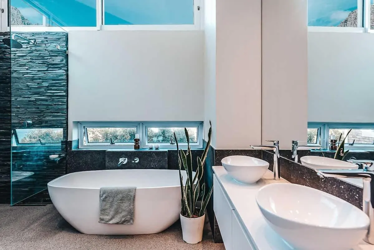 Beautiful Camps Bay Oasis For Family Fun Villa Cape Town South Africa